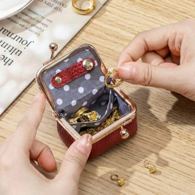 Cutie compactă de călătorie din piele pentru bijuterii | LUXIBOX